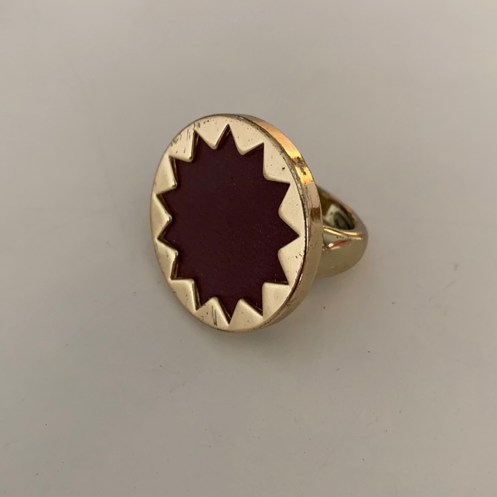 House of Harlow  burgundy Sunburst ring